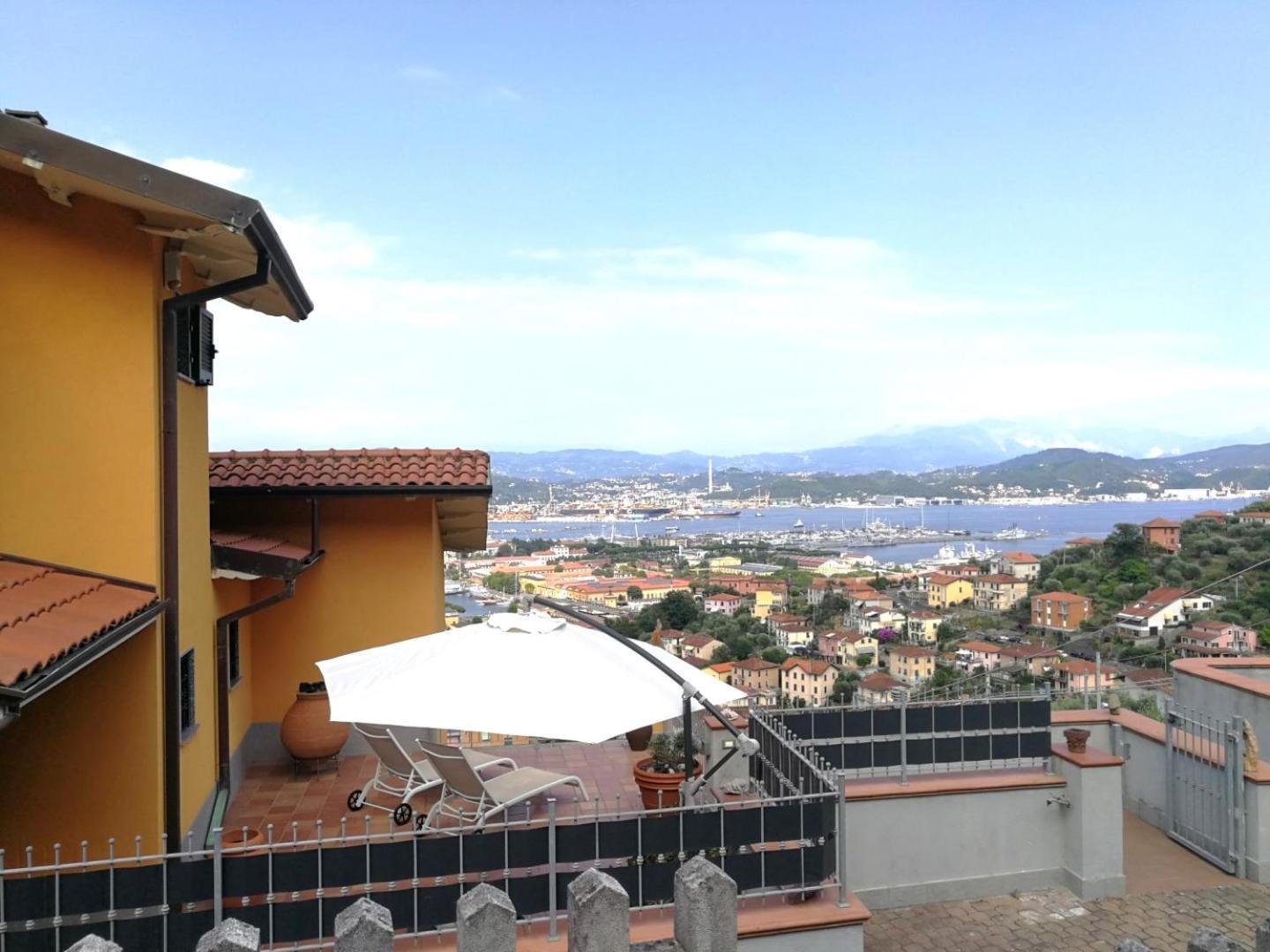 I Poggi Sul Golfo Hotel La Spezia Exterior photo
